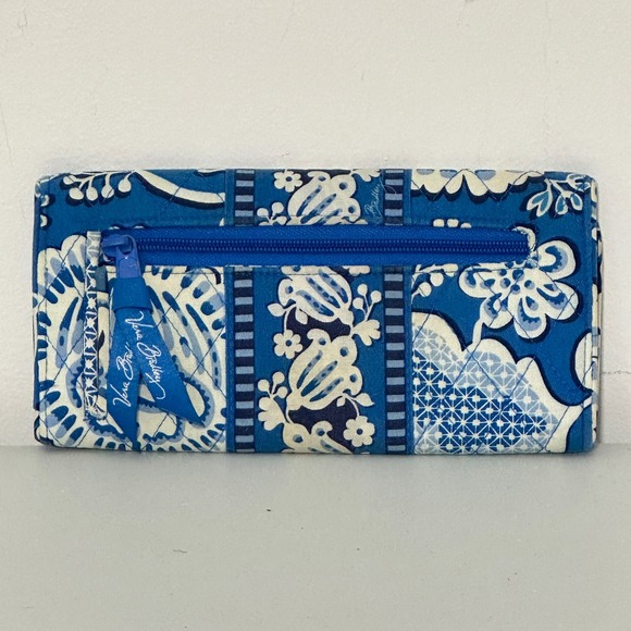 Vera Bradley Wallet Blue Lagoon Floral Pattern Tri Fold Zip Around Clutch - Picture 3 of 6